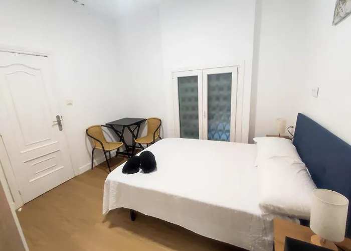 Guest house Airinos De